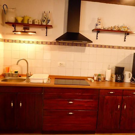 Casa Istriana Nona Pina Villa Kaštelir Exteriör bild