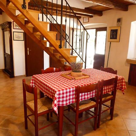 Casa Istriana Nona Pina Villa Kaštelir Exteriör bild