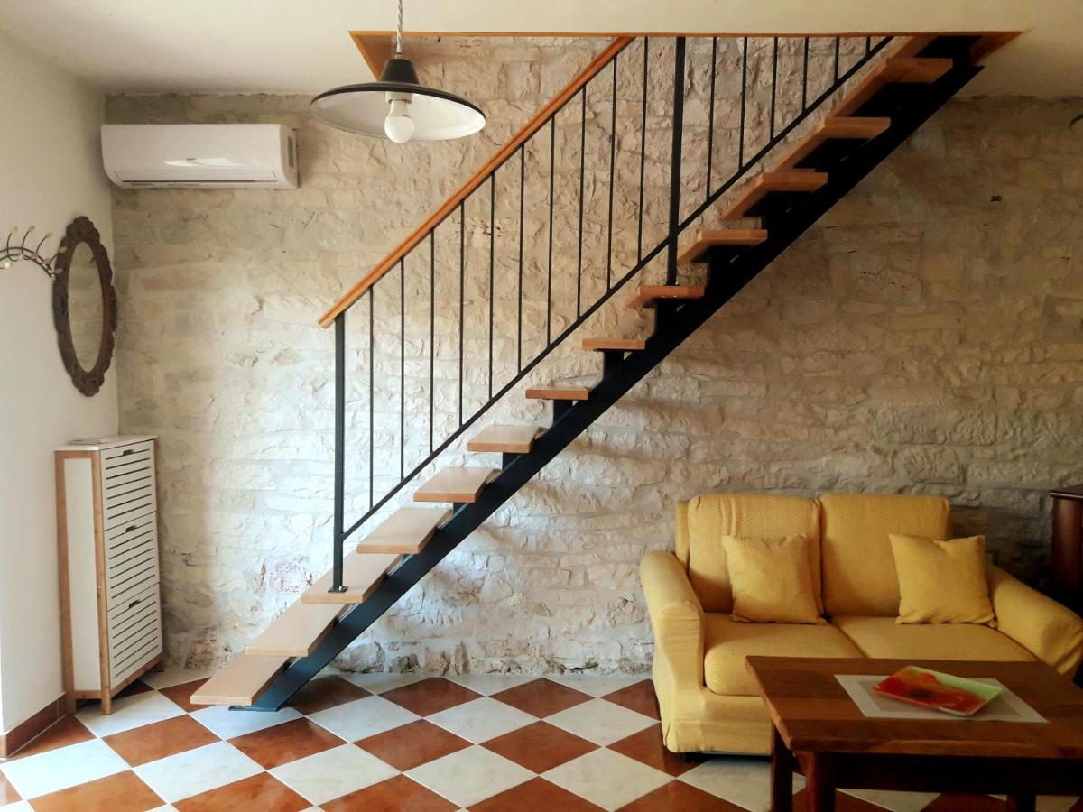 Casa Istriana Nona Pina Villa Kaštelir Exteriör bild