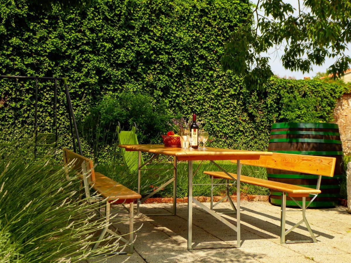 Casa Istriana Nona Pina Villa Kaštelir Exteriör bild