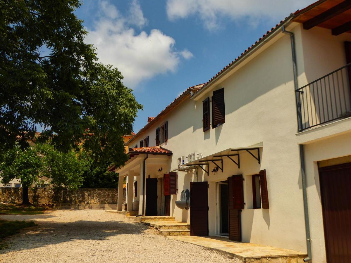 Casa Istriana Nona Pina Villa Kaštelir Exteriör bild
