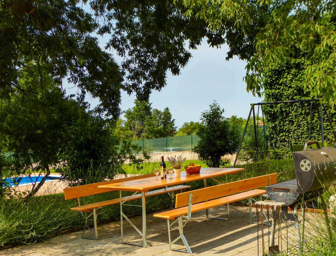 Casa Istriana Nona Pina Villa Kaštelir Exteriör bild