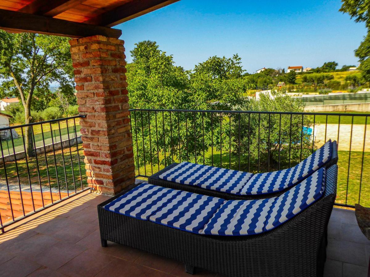 Casa Istriana Nona Pina Villa Kaštelir Exteriör bild